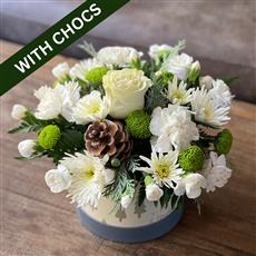 PETITE WINTER HATBOX with chocolates 