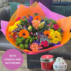 VIBRANT HAND TIED WITH CANLE AND BOMB