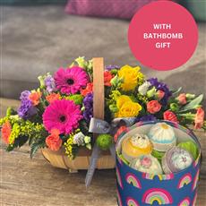 VIBRANT TRUG WITH BOMB GIFT