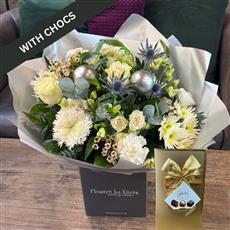 SNOWFLAKE HAND TIED WITH CHOCS 