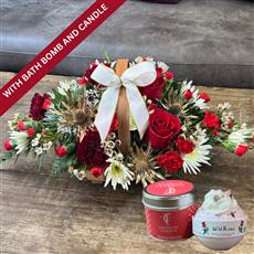 YULETIDE BASKET WITH BATH BOMB AND CANDLE 