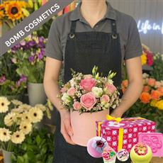 FLORIST CHOICE HATBOX WITH BOMB COSMETICS GIFT SET 